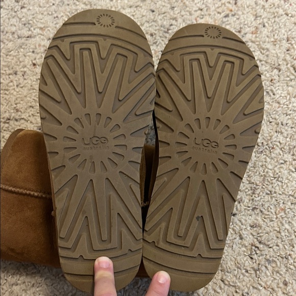 UGG Classic Short Boot (Chestnut) - Picture 4 of 6